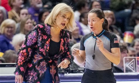 LSU Kim Mulkey outfits: March Madness photos and more from。